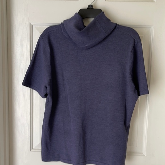 Top - Picture 1 of 4